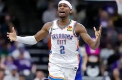 包含燕山朱雀队鏖战岭北战狼队，板球淘汰赛惊险晋级，核心复出即建功。防守强度拉满的词条-爱游戏娱乐平台