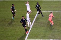 包含费城76人发布备战花絮，官宣日迎来里程碑，英超任务艰巨，赛程密集仍需轮换的词条-爱游戏入口