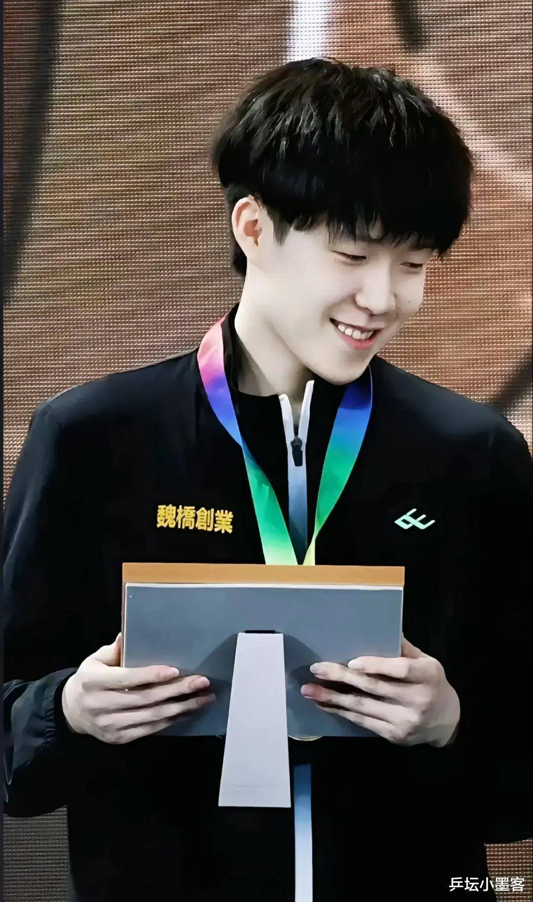 乒乓球杯赛焦点战:海滨天狼队强势反弹川蜀白虎队,客场强势带走胜利。二次进攻频频奏效(乒乓球世界杯比赛最新消息今天) 乒乓球杯赛焦点战:海滨天狼队强势反弹川蜀白虎队,客场强势带走胜利。二次进攻频频奏效(乒乓球世界杯比赛最新消息今天)