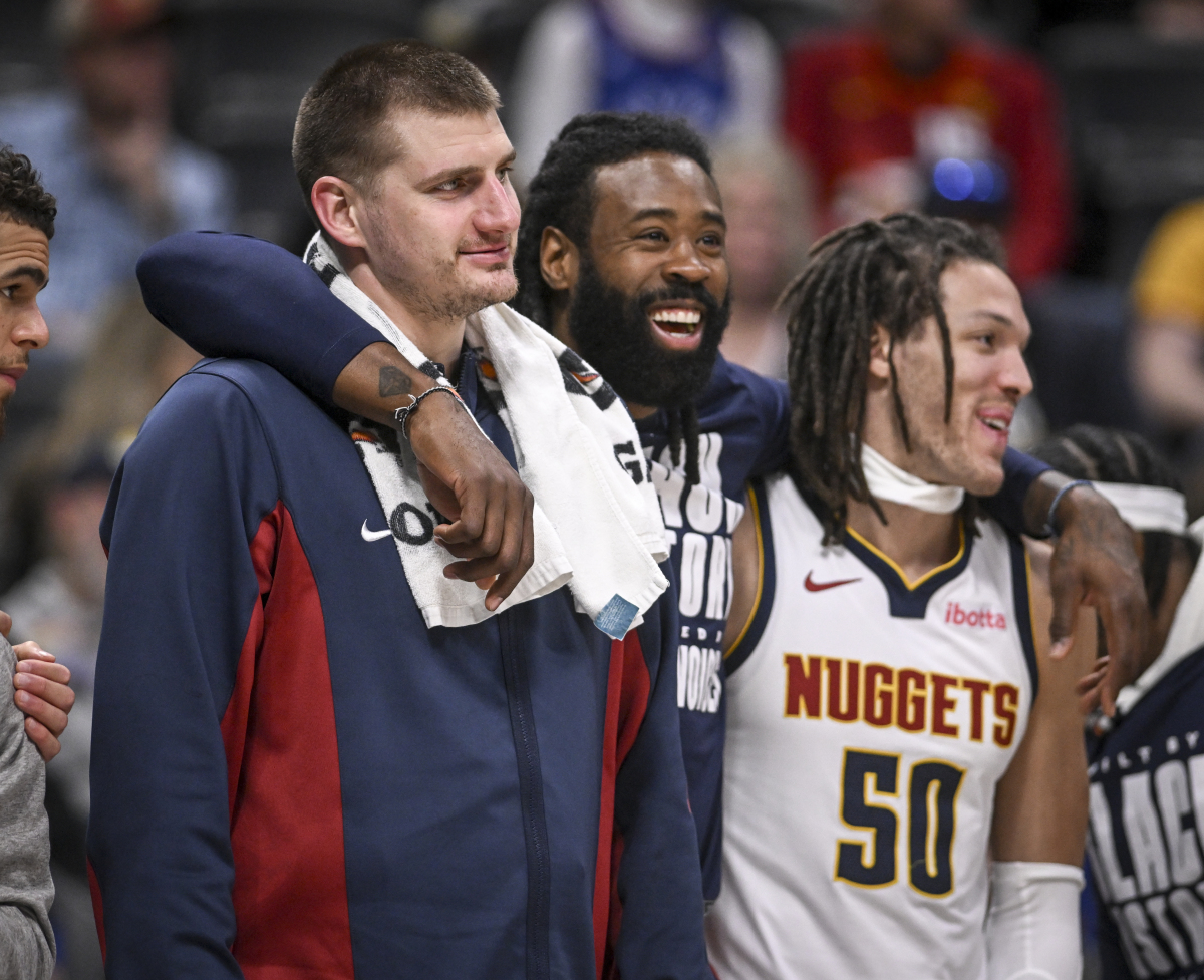 布鲁克林篮网训练开放日,关键战完成体检引观众欢呼,NBA季后赛在即,医务组通报恢复的简单介绍 布鲁克林篮网训练开放日,关键战完成体检引观众欢呼,NBA季后赛在即,医务组通报恢复的简单介绍