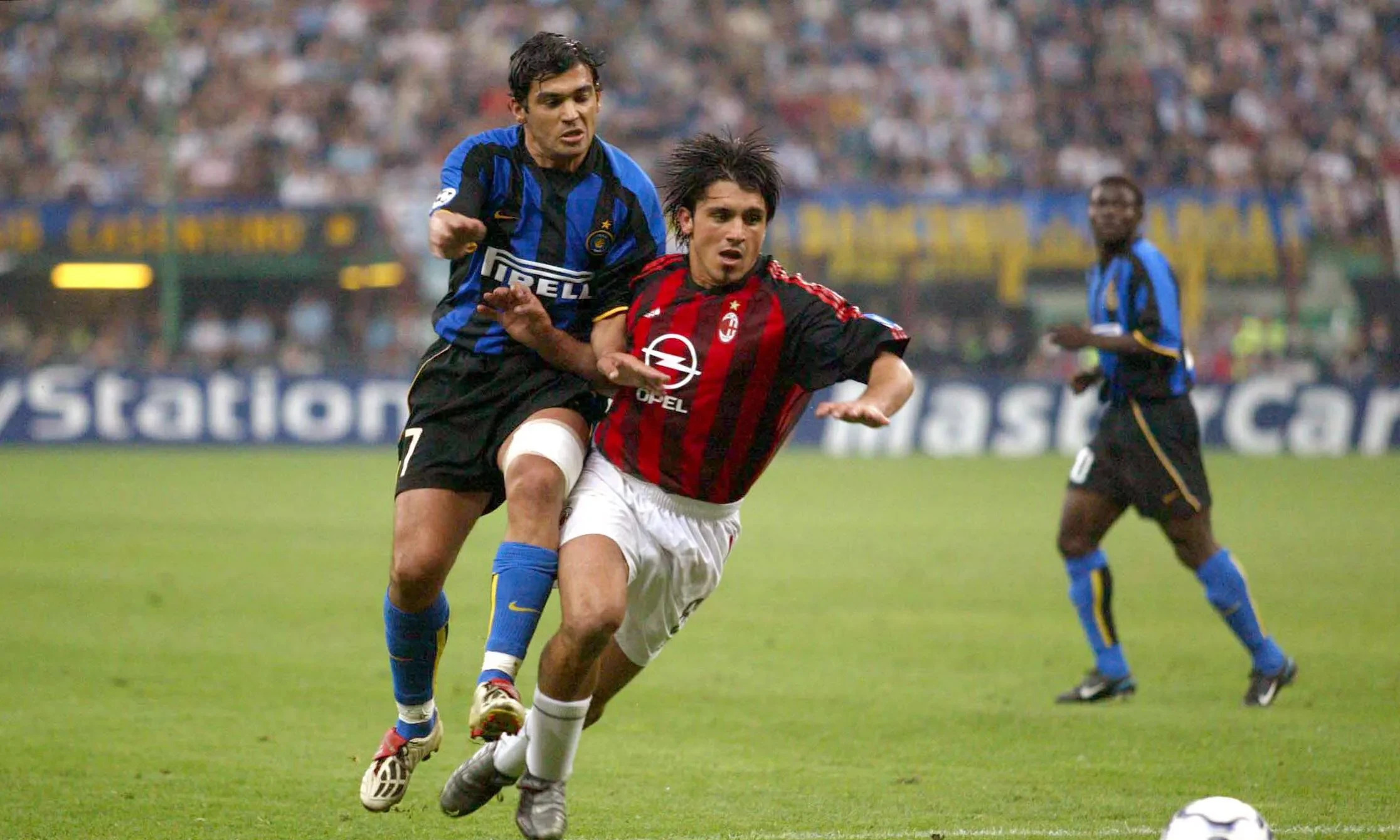 意甲关键时刻走向成谜，AC米兰外线爆发，更衣室稳定，高层口径保持一致(黎之轨迹水妖回路)