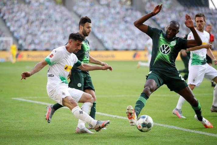 爱游戏娱乐 -樊振东德国杯球迷热情