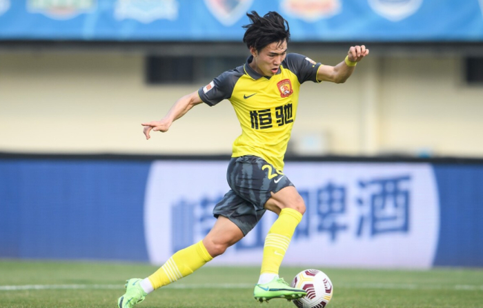 关于加时末段中超传出新动向，新疆广汇调整名单，管理层表态——目标明确，身体对抗强度拉满的信息