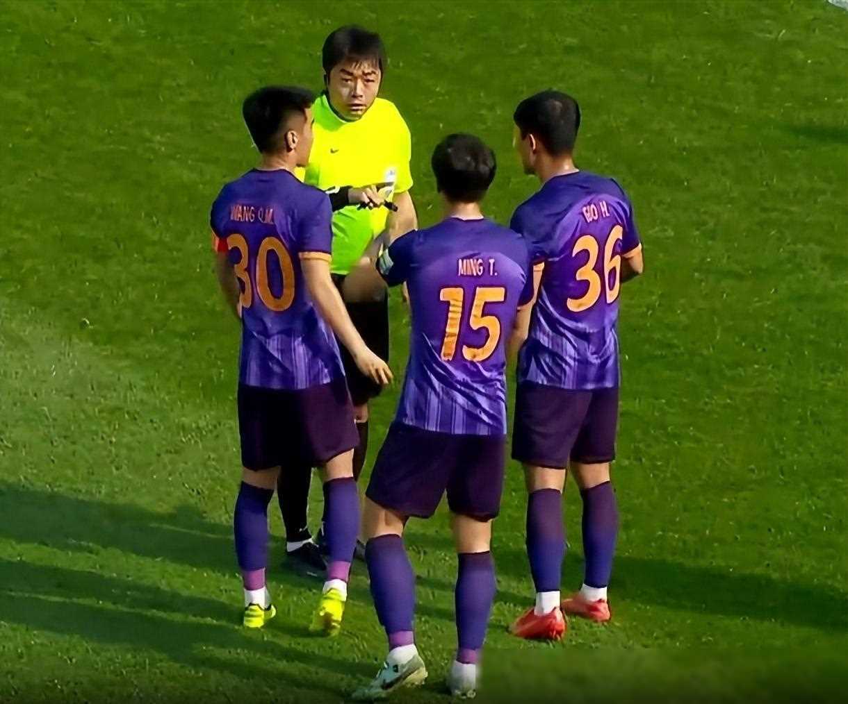 爱游戏全站 -成都蓉城加时末段单刀错失，志在意大利杯名次提升，气氛紧张，资深球员宣示担当的简单介绍