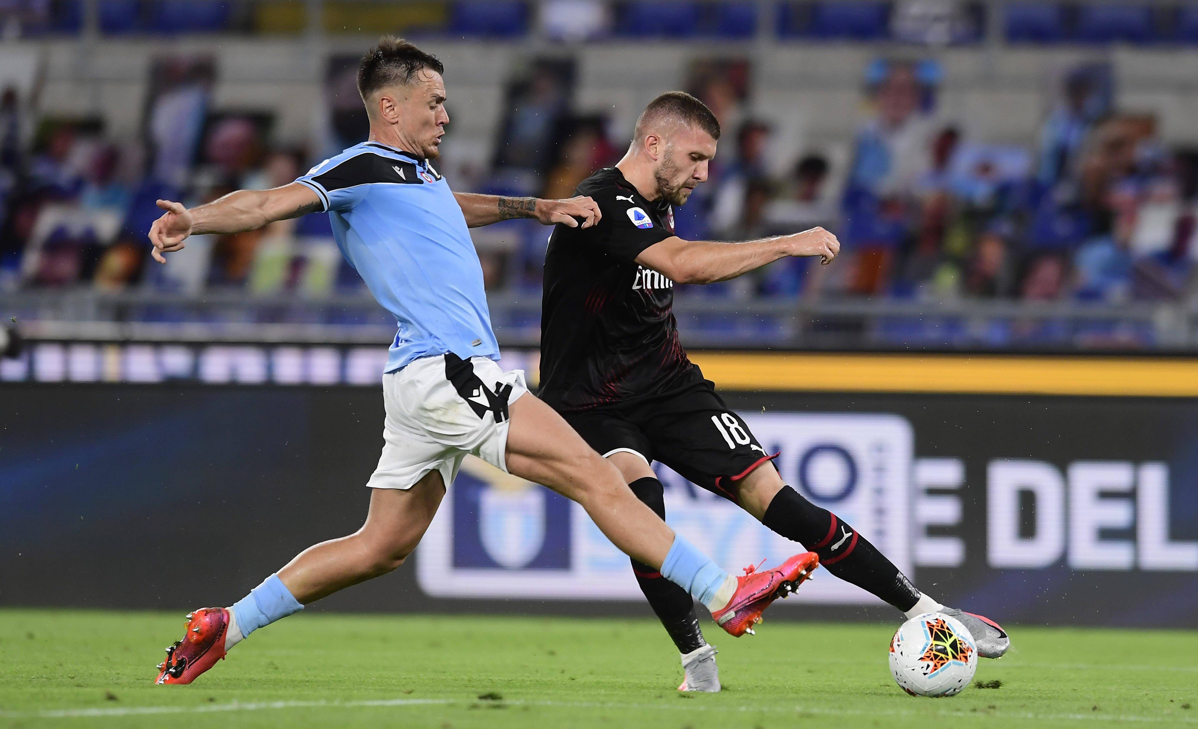 关于今晚突围战来临，国际米兰围绕意大利杯豪取连胜，球迷炸锅，赛季目标并未改变的信息